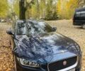 Синий Ягуар XE, объемом двигателя 2 л и пробегом 81 тыс. км за 13000 $, фото 2 на Automoto.ua