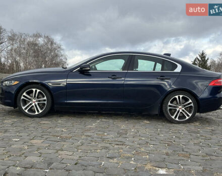 Синий Ягуар XE, объемом двигателя 2 л и пробегом 92 тыс. км за 13500 $, фото 9 на Automoto.ua