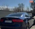 Синий Ягуар XE, объемом двигателя 2 л и пробегом 134 тыс. км за 13499 $, фото 1 на Automoto.ua