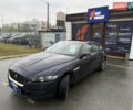 Синий Ягуар XE, объемом двигателя 3 л и пробегом 103 тыс. км за 16400 $, фото 1 на Automoto.ua