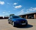Синий Ягуар XE, объемом двигателя 2 л и пробегом 125 тыс. км за 13000 $, фото 1 на Automoto.ua