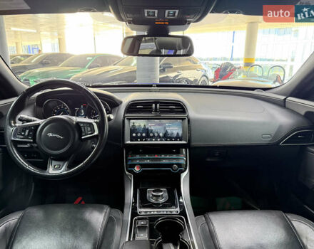 Синій Ягуар XE, об'ємом двигуна 3 л та пробігом 118 тис. км за 24900 $, фото 25 на Automoto.ua