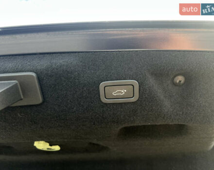 Синій Ягуар XE, об'ємом двигуна 3 л та пробігом 121 тис. км за 14000 $, фото 8 на Automoto.ua