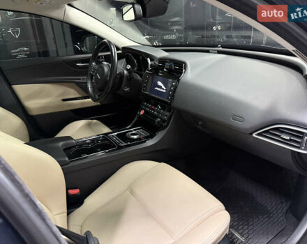 Ягуар XE 2016 у Києві на Automoto.ua Синій Ягуар XE, об'ємом двигуна 3 л та пробігом 75 тис. км за 19000 $, фото 20 на Automoto.ua