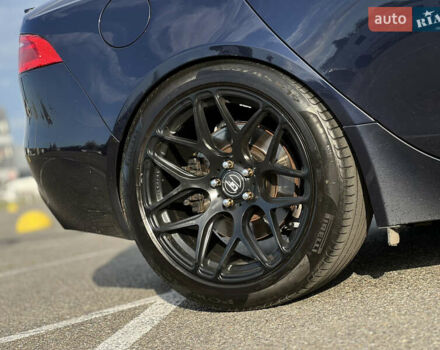 Синий Ягуар XE, объемом двигателя 3 л и пробегом 121 тыс. км за 14000 $, фото 4 на Automoto.ua