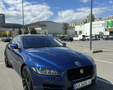 Синий Ягуар XE, объемом двигателя 3 л и пробегом 152 тыс. км за 14000 $, фото 1 на Automoto.ua