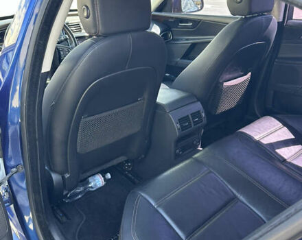 Синий Ягуар XE, объемом двигателя 3 л и пробегом 152 тыс. км за 14000 $, фото 14 на Automoto.ua