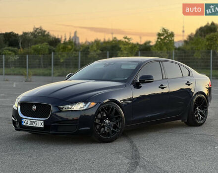 Синий Ягуар XE, объемом двигателя 3 л и пробегом 119 тыс. км за 15900 $, фото 1 на Automoto.ua