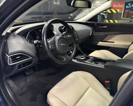 Ягуар XE 2016 у Києві на Automoto.ua Синій Ягуар XE, об'ємом двигуна 3 л та пробігом 75 тис. км за 19000 $, фото 13 на Automoto.ua