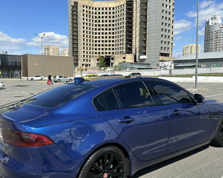 Синий Ягуар XE, объемом двигателя 3 л и пробегом 152 тыс. км за 14000 $, фото 4 на Automoto.ua