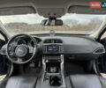 Синий Ягуар XE, объемом двигателя 2 л и пробегом 92 тыс. км за 13500 $, фото 10 на Automoto.ua