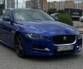 Синий Ягуар XE, объемом двигателя 2 л и пробегом 123 тыс. км за 14500 $, фото 1 на Automoto.ua