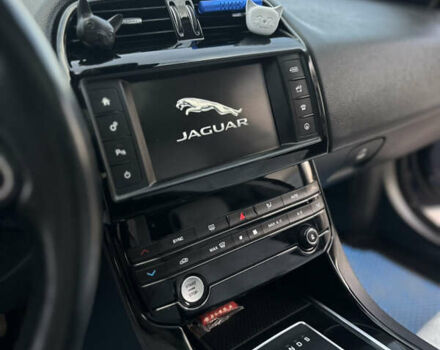 Синій Ягуар XE, об'ємом двигуна 2 л та пробігом 267 тис. км за 14700 $, фото 12 на Automoto.ua