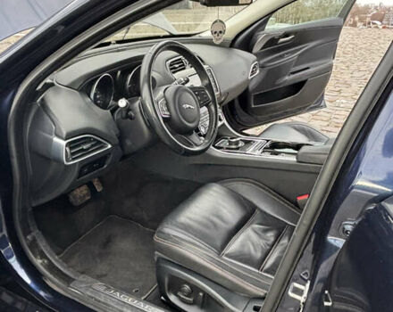 Синий Ягуар XE, объемом двигателя 2 л и пробегом 92 тыс. км за 13500 $, фото 18 на Automoto.ua