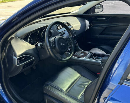 Синий Ягуар XE, объемом двигателя 3 л и пробегом 152 тыс. км за 14000 $, фото 13 на Automoto.ua