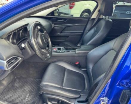 Ягуар XE 2017 в Львове на Automoto.ua Синий Ягуар XE, объемом двигателя 3 л и пробегом 60 тыс. км за 4400 $, фото 7 на Automoto.ua