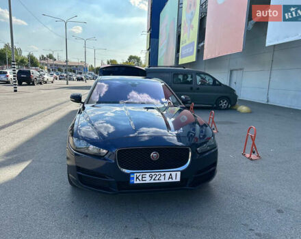 Синий Ягуар XE, объемом двигателя 2 л и пробегом 74 тыс. км за 15900 $, фото 12 на Automoto.ua