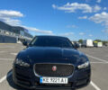 Синий Ягуар XE, объемом двигателя 2 л и пробегом 74 тыс. км за 15900 $, фото 2 на Automoto.ua