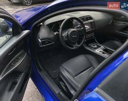 Синий Ягуар XE, объемом двигателя 2 л и пробегом 100 тыс. км за 15000 $, фото 14 на Automoto.ua