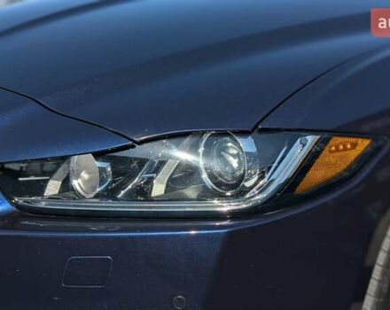 Синий Ягуар XE, объемом двигателя 2 л и пробегом 74 тыс. км за 18600 $, фото 11 на Automoto.ua