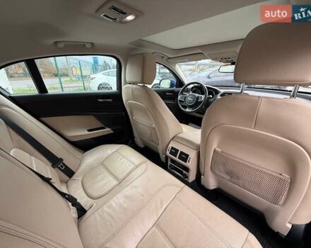 Ягуар XE 2018 в Луцке на Automoto.ua Синий Ягуар XE, объемом двигателя 2 л и пробегом 176 тыс. км за 9800 $, фото 10 на Automoto.ua