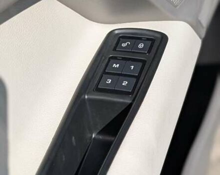 Синий Ягуар XE, объемом двигателя 2 л и пробегом 74 тыс. км за 18600 $, фото 13 на Automoto.ua