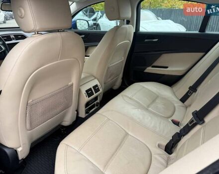 Ягуар XE 2018 в Луцке на Automoto.ua Синий Ягуар XE, объемом двигателя 2 л и пробегом 176 тыс. км за 9800 $, фото 13 на Automoto.ua