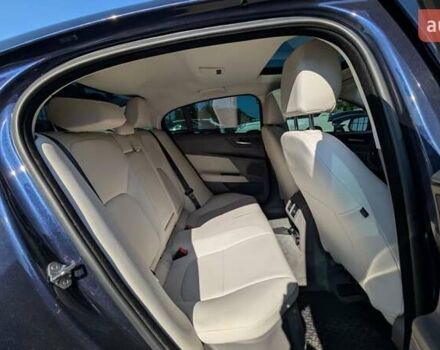 Синий Ягуар XE, объемом двигателя 2 л и пробегом 74 тыс. км за 18600 $, фото 22 на Automoto.ua