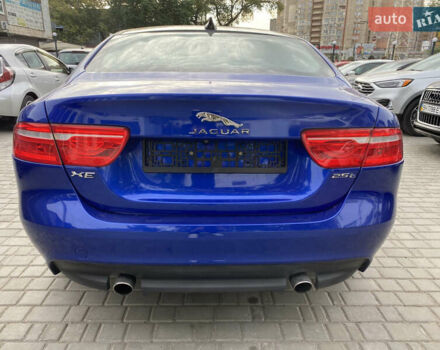 Синий Ягуар XE, объемом двигателя 2 л и пробегом 100 тыс. км за 15000 $, фото 3 на Automoto.ua