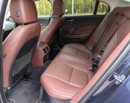 Синій Ягуар XE, об'ємом двигуна 2 л та пробігом 80 тис. км за 16600 $, фото 8 на Automoto.ua