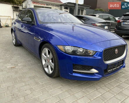 Синий Ягуар XE, объемом двигателя 2 л и пробегом 100 тыс. км за 15000 $, фото 5 на Automoto.ua