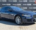 Синий Ягуар XE, объемом двигателя 2 л и пробегом 74 тыс. км за 18600 $, фото 5 на Automoto.ua