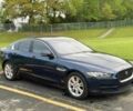 Синий Ягуар XE, объемом двигателя 2 л и пробегом 89 тыс. км за 3500 $, фото 1 на Automoto.ua