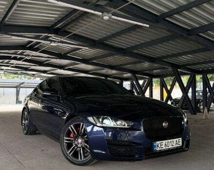 Синий Ягуар XE, объемом двигателя 2 л и пробегом 62 тыс. км за 13500 $, фото 1 на Automoto.ua