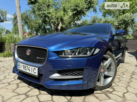 Синий Ягуар XE, объемом двигателя 2 л и пробегом 120 тыс. км за 17500 $, фото 1 на Automoto.ua