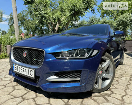 Синий Ягуар XE, объемом двигателя 2 л и пробегом 120 тыс. км за 17500 $, фото 1 на Automoto.ua