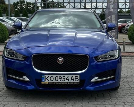 Синий Ягуар XE, объемом двигателя 2 л и пробегом 123 тыс. км за 14500 $, фото 1 на Automoto.ua