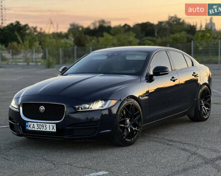Синий Ягуар XE, объемом двигателя 3 л и пробегом 119 тыс. км за 15900 $, фото 1 на Automoto.ua