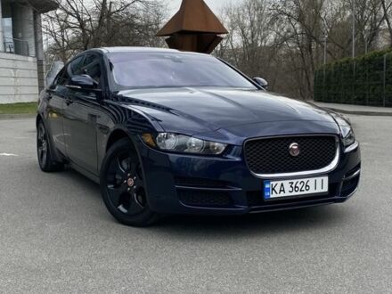 Синий Ягуар XE, объемом двигателя 2 л и пробегом 90 тыс. км за 14900 $, фото 1 на Automoto.ua