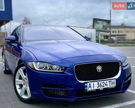 Синий Ягуар XE, объемом двигателя 2 л и пробегом 180 тыс. км за 13500 $, фото 1 на Automoto.ua