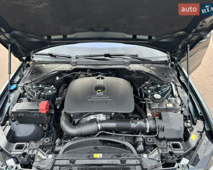 Ягуар XE 2016 у Борисполе на Automoto.ua Зелений Ягуар XE, об'ємом двигуна 2 л та пробігом 67 тис. км за 14800 $, фото 8 на Automoto.ua