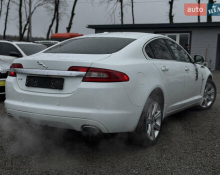 Білий Ягуар ХФ, об'ємом двигуна 3 л та пробігом 315 тис. км за 8000 $, фото 3 на Automoto.ua