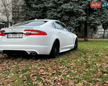 Белый Ягуар ХФ, объемом двигателя 2.97 л и пробегом 177 тыс. км за 11700 $, фото 3 на Automoto.ua