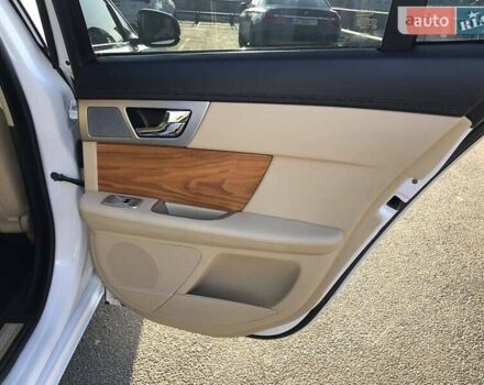 Ягуар ХФ 2012 в Киеве на Automoto.ua Белый Ягуар ХФ, объемом двигателя 3 л и пробегом 48 тыс. км за 24999 $, фото 31 на Automoto.ua