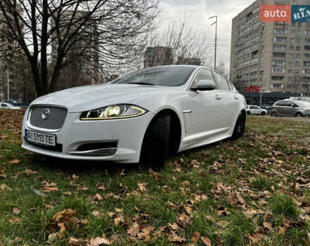 Белый Ягуар ХФ, объемом двигателя 2.97 л и пробегом 177 тыс. км за 11700 $, фото 4 на Automoto.ua