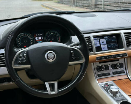 Белый Ягуар ХФ, объемом двигателя 3 л и пробегом 169 тыс. км за 11200 $, фото 32 на Automoto.ua