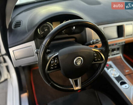 Ягуар ХФ 2012 у Ужгороді на Automoto.ua Білий Ягуар ХФ, об'ємом двигуна 2.97 л та пробігом 164 тис. км за 13900 $, фото 7 на Automoto.ua