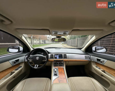 Белый Ягуар ХФ, объемом двигателя 3 л и пробегом 169 тыс. км за 11200 $, фото 36 на Automoto.ua