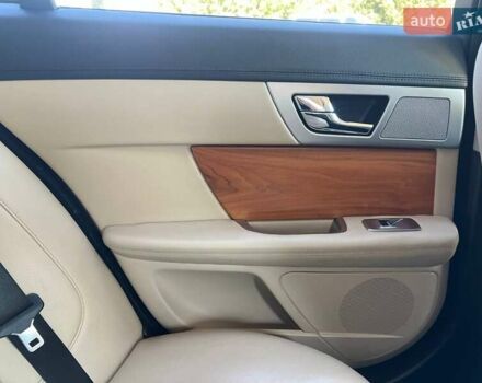 Білий Ягуар ХФ, об'ємом двигуна 2.97 л та пробігом 168 тис. км за 13700 $, фото 21 на Automoto.ua