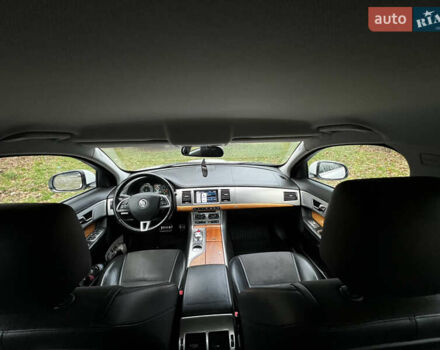 Белый Ягуар ХФ, объемом двигателя 2.97 л и пробегом 177 тыс. км за 11700 $, фото 16 на Automoto.ua